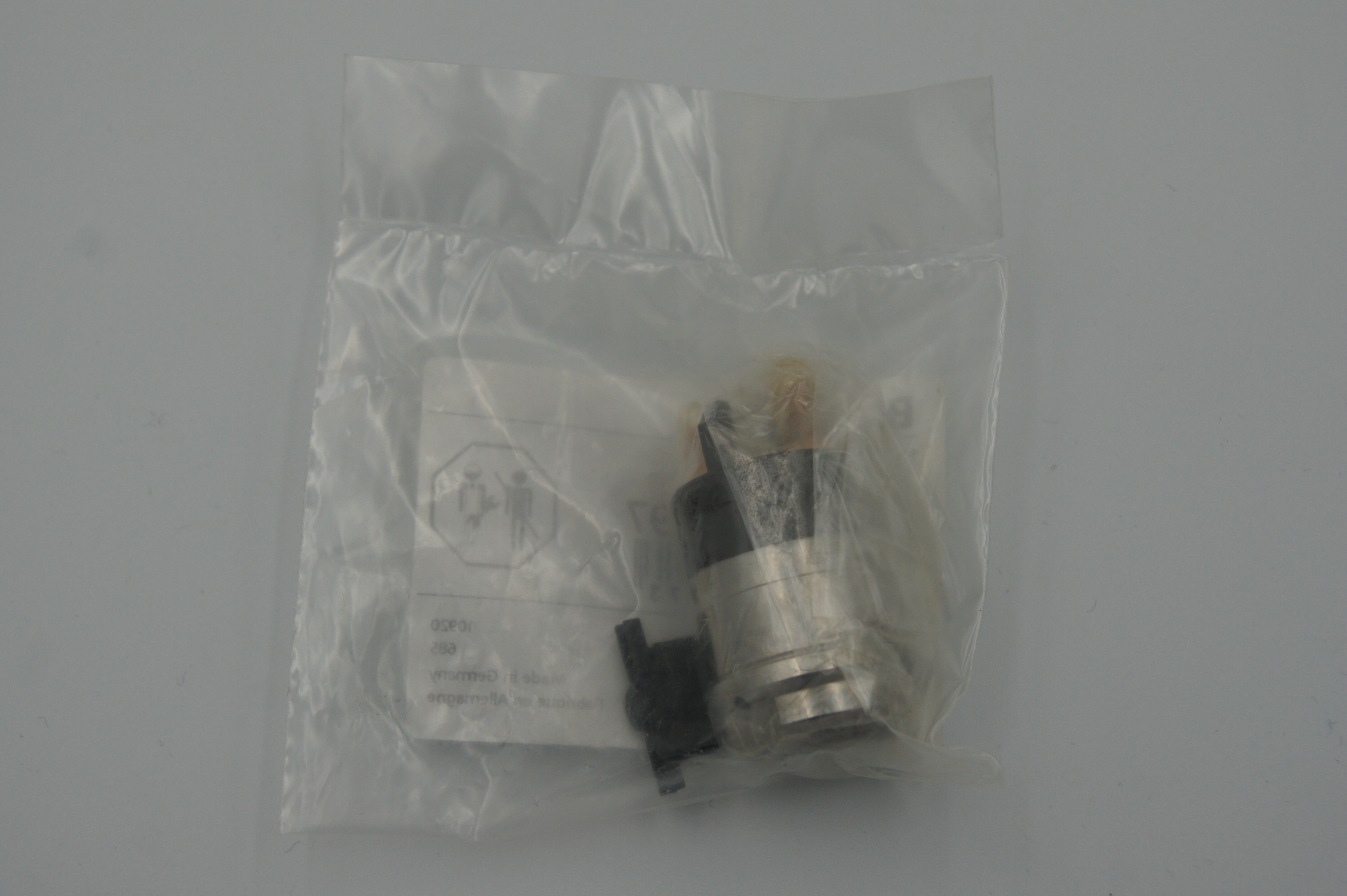 F00RJ02697 Электромагнит Bosch