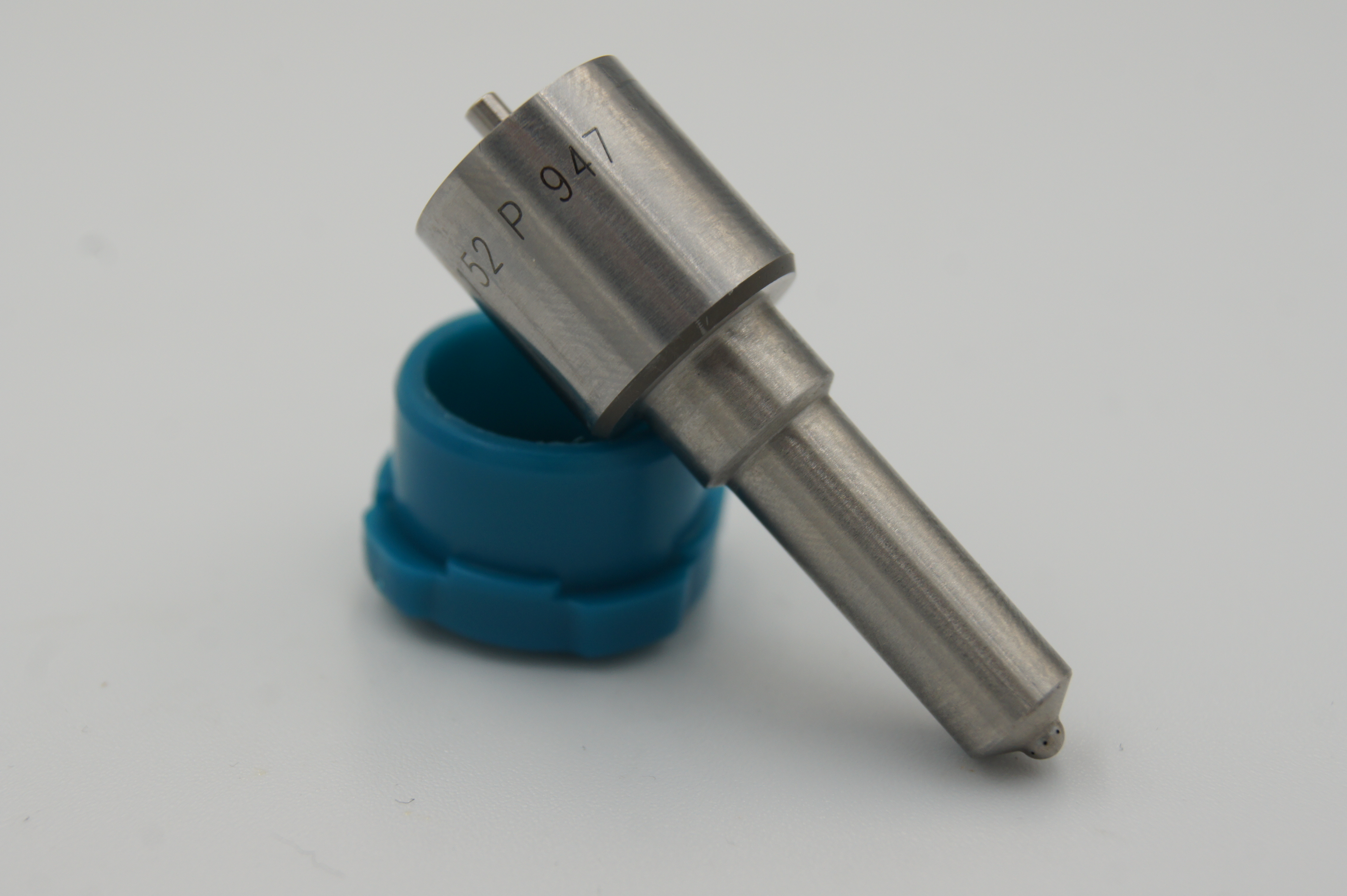 DLLA152P947 / 093400-9470 Распылитель Denso