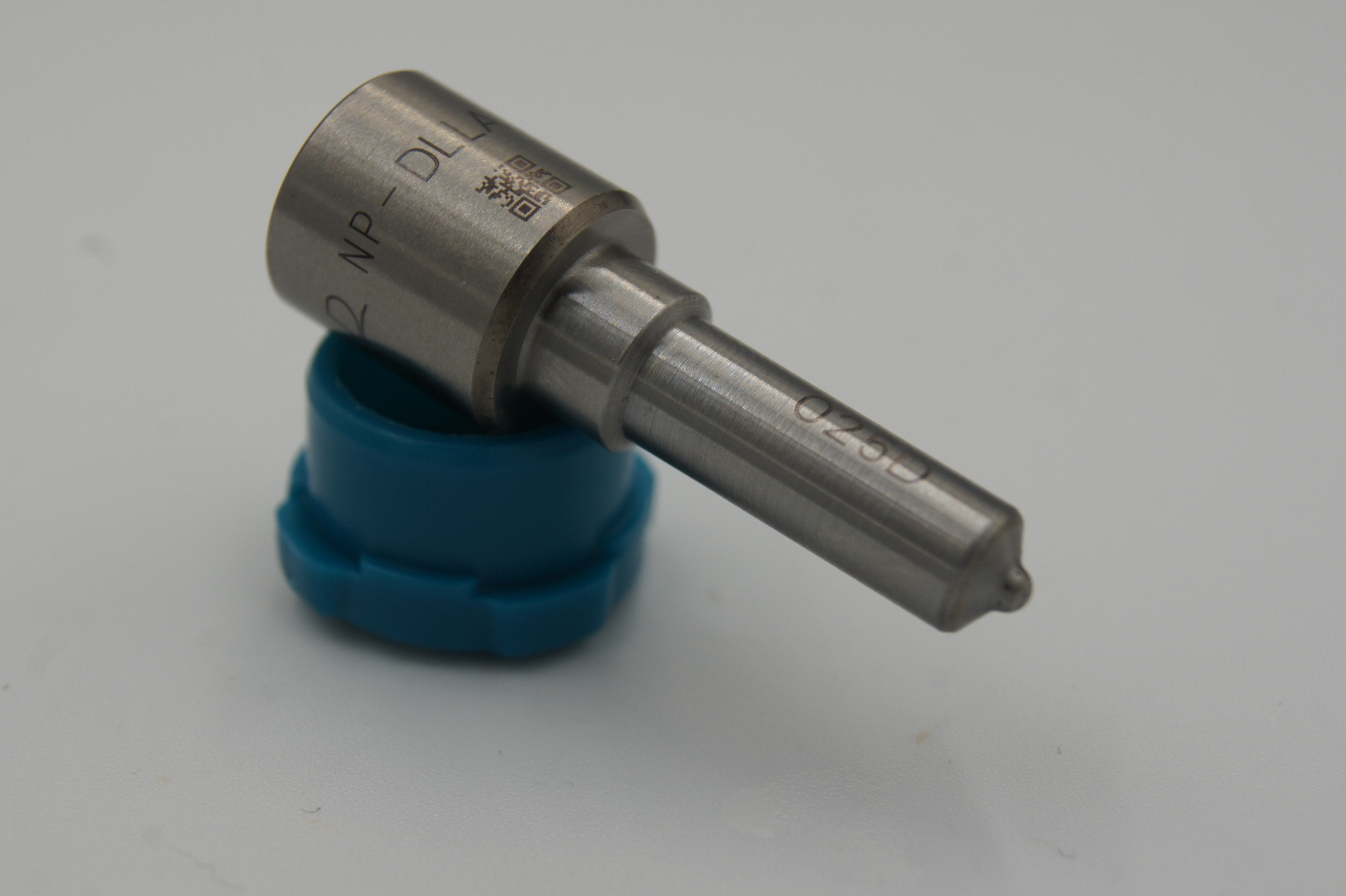 DLLA155P1025 / 093400-1025 Распылитель Denso